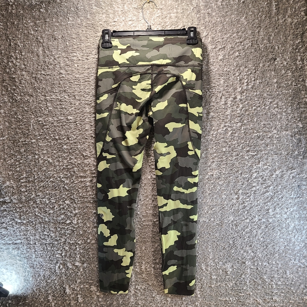 Lululemon Women's Fast Free Cropped Legging Pants Camo Size 6 Nylon‎